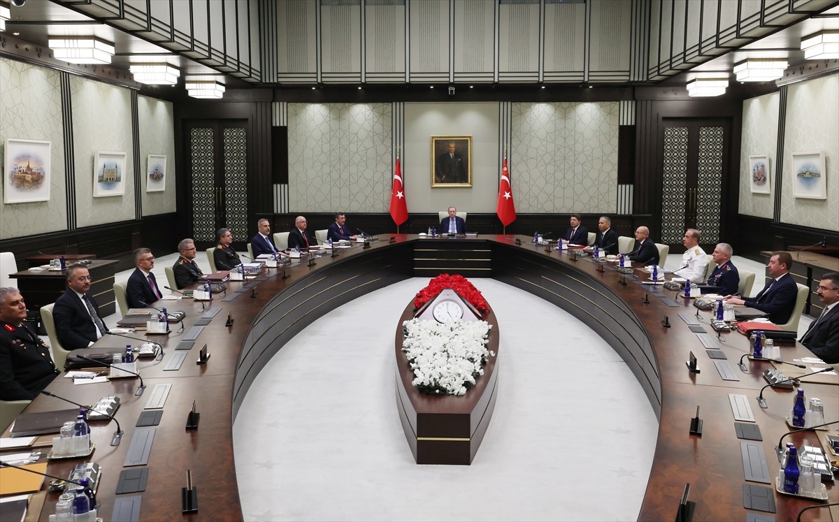 Cumhurbaşkanı Recep Tayyip Erdoğan, Cumhurbaşkanlığı Külliyesi'nde Milli Güvenlik Kurulu (MGK)...
