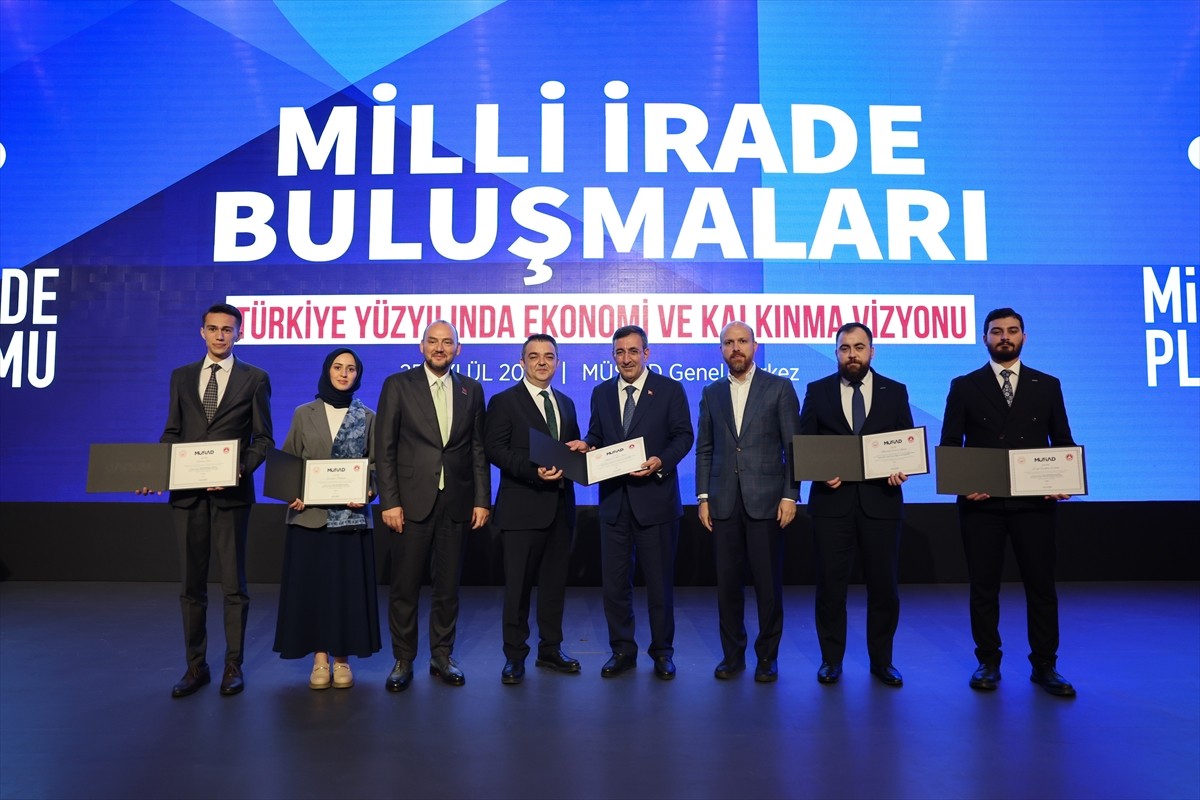 Cumhurbaşkanı Yardımcısı Cevdet Yılmaz, İstanbul'da Milli İrade Platformu tarafından "Türkiye...