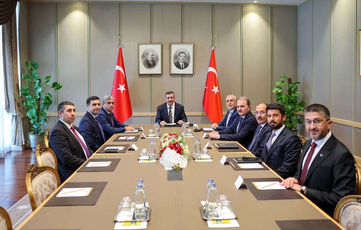 Cumhurbaşkanı Yardımcısı Cevdet Yılmaz (sol 4), Azerbaycan Çalışma ve Halkın Sosyal Koruması...