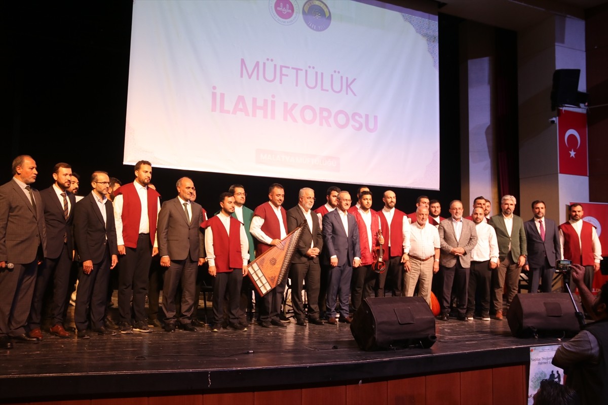 Diyanet İşleri Başkan Yardımcısı ve Türkiye Diyanet Vakfı (TDV) Mütevelli Heyeti 2. Başkanı Burhan...