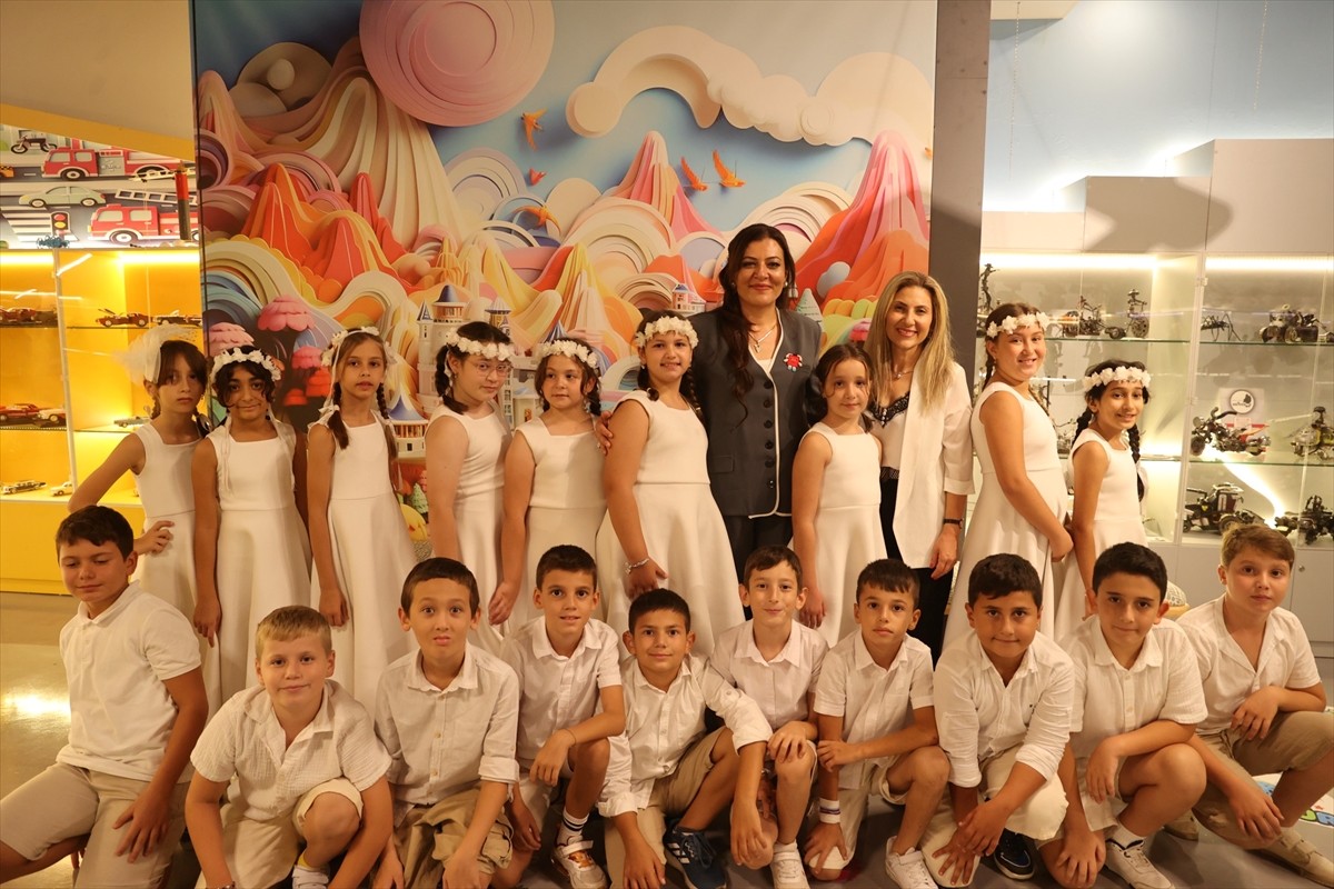 Düzce'de çocukların kitap, spor, sanat ve müzikle ilgilenmelerini sağlayarak dijital bağımlılıktan...