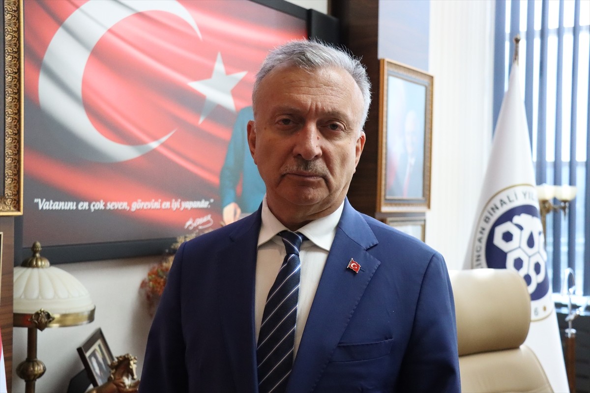 Erzincan Binali Yıldırım Üniversitesi (EBYÜ) Rektörü Prof. Dr. Akın Levent, AA muhabirine...