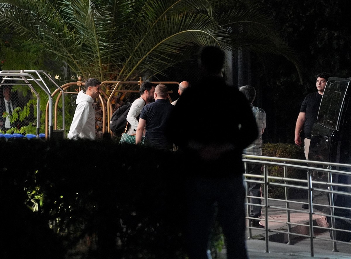 Fenerbahçe'nin transfer görüşmelerinde bulunduğu İspanyol futbolcu Marco Asensio, İstanbul'a...