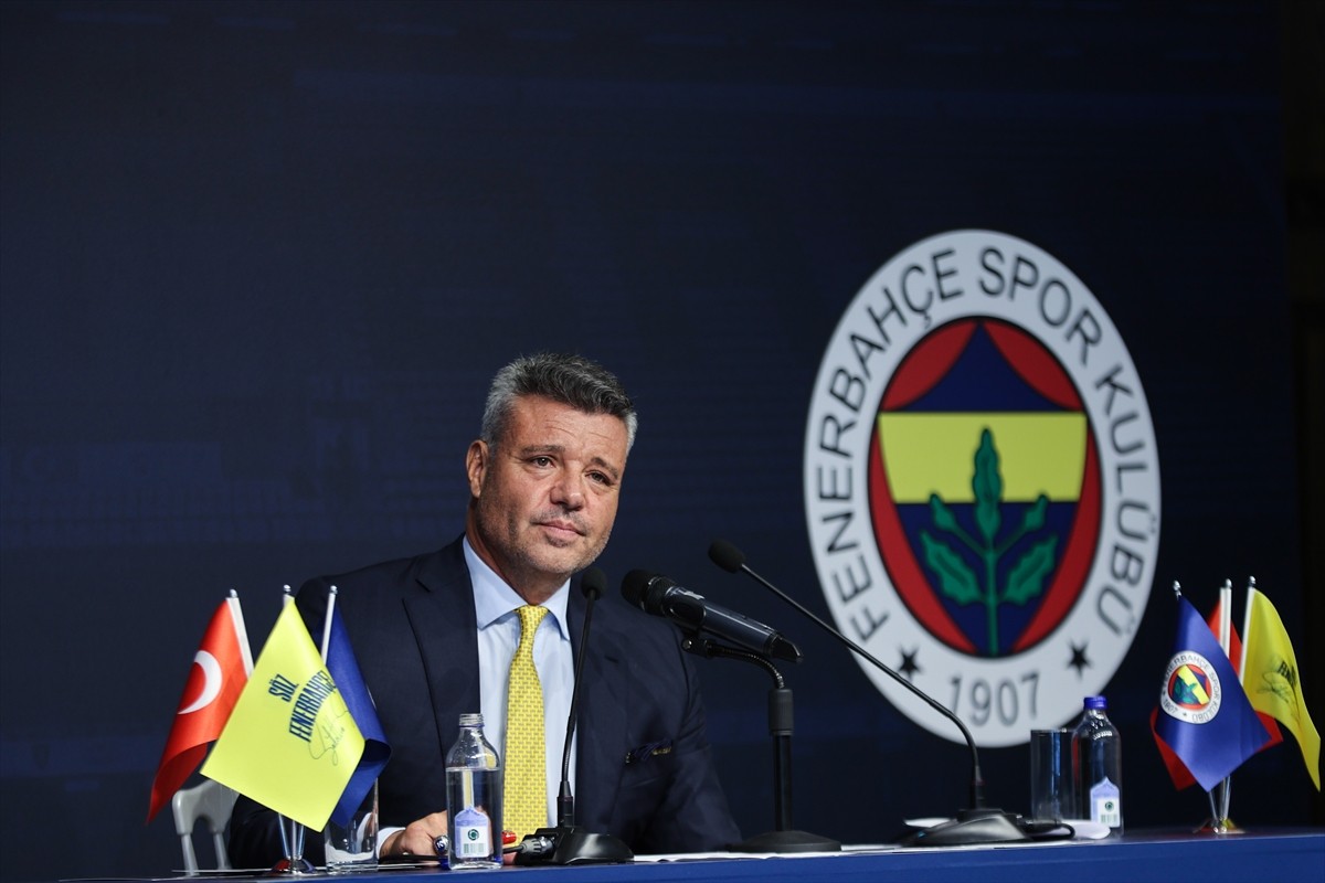 Fenerbahçe Kulübü Başkan Adayı Sadettin Saran, Türkiye Spor Yazarları Derneğinin (TSYD) İstanbul...