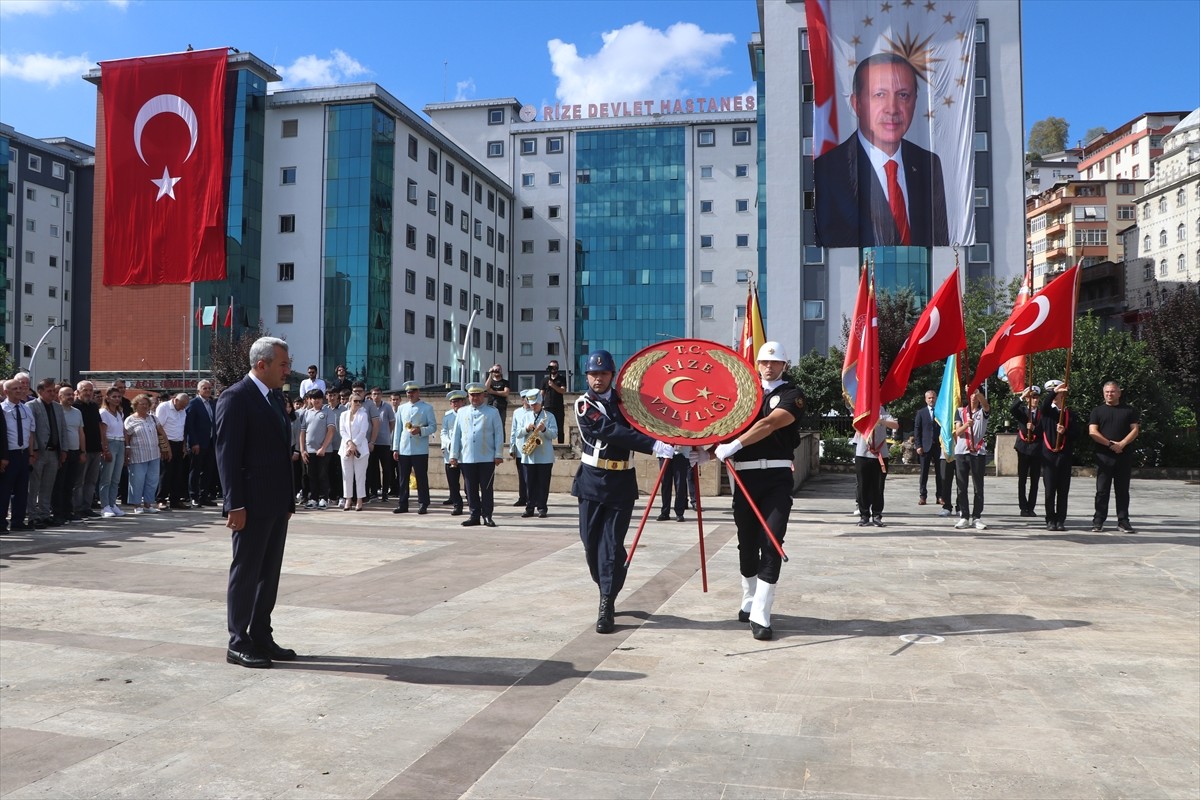 Gazi Mustafa Kemal Atatürk'ün Rize'ye ilk kez gelişinin 101. yıl dönümü törenle kutlandı.