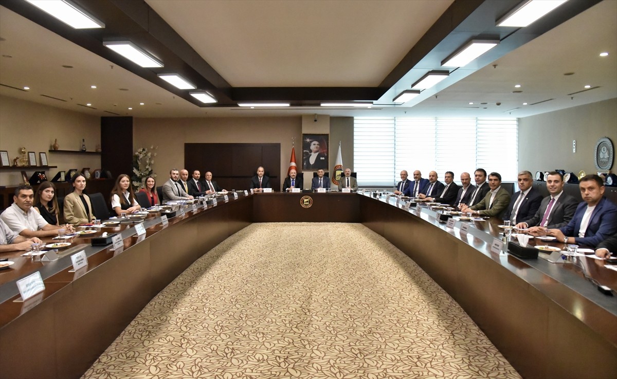 Gaziantep'te Savunma Sanayii Başkanlığı (SSB) ve ASELSAN iş birliğiyle kentin savunma sanayisi...