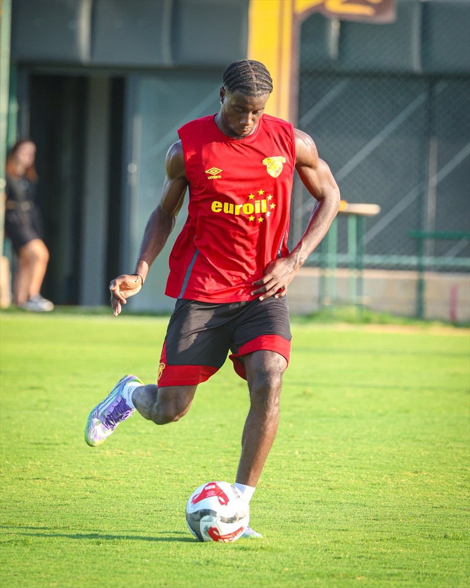 Göztepe, Trendyol Süper Lig'in 5. haftasında deplasmanda Zecorner Kayserispor ile yapacağı maçın...