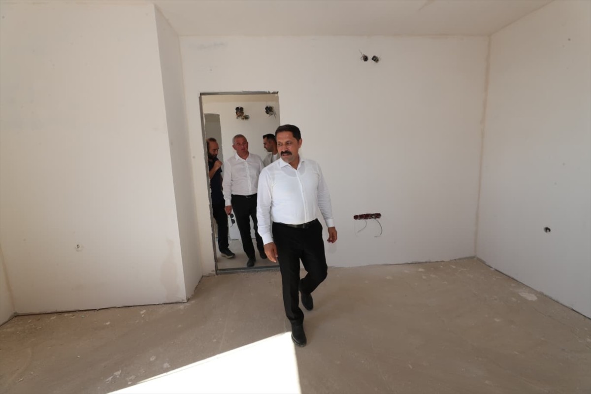 Hatay'ın Belen ilçesinde 6 Şubat 2023'teki depremlerin ardından yapımına başlanan 58 kırsal afet...