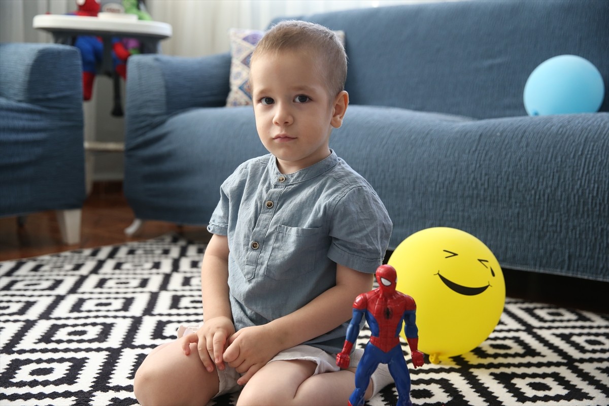 Hatay'ın İskenderun ilçesinde itfaiye eri olarak görev yapan Oğulcan Oğuz (27), oğlu Tamer'in oyun...