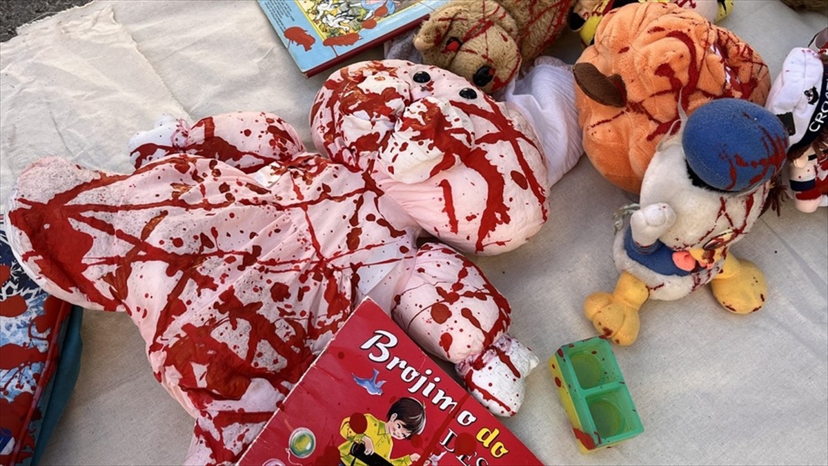 Hırvatistan'ın başkenti Zagreb'de, İsrail'in Gazze'deki soykırımına karşı olan Yeşil Eylem Örgütü...