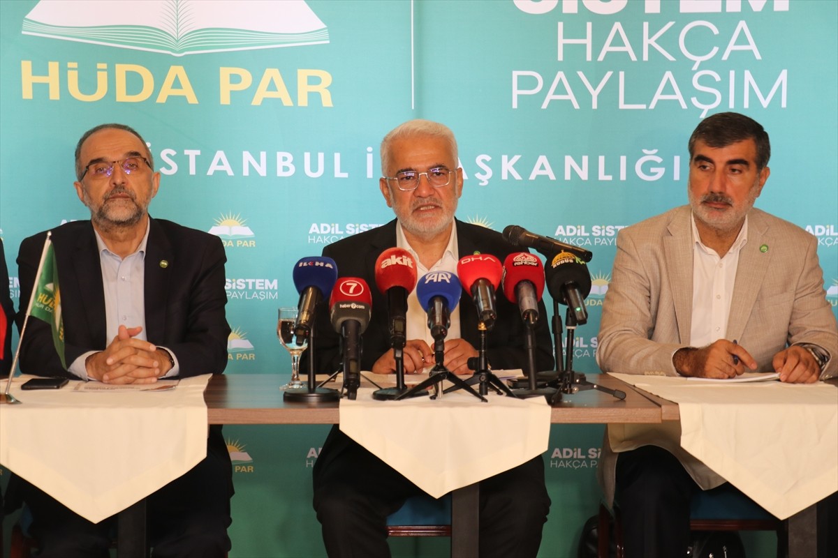 HÜDA PAR Genel Başkanı Zekeriya Yapıcıoğlu, Zeytinburnu Belediyesinin Belgradkapı Sosyal...