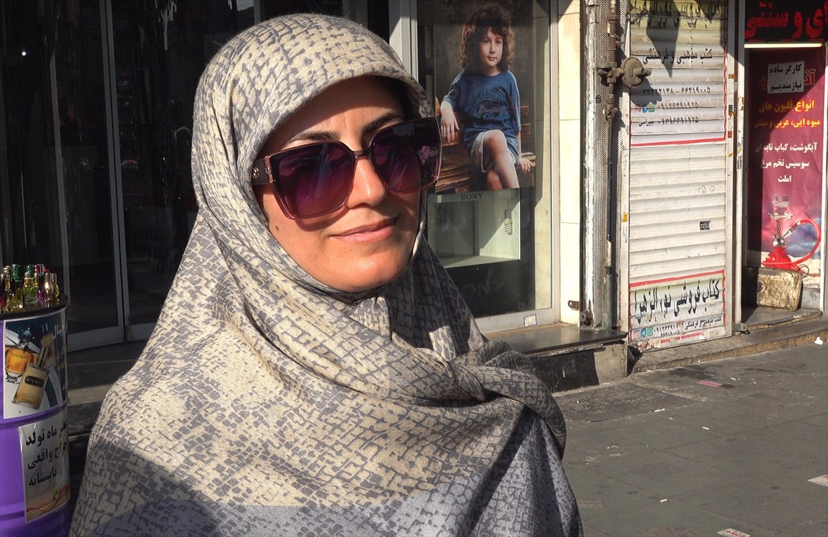 İran'da özellikle son aylarda sıcak havalardan kaynaklı enerji tüketiminin zirveye çıkmasıyla...