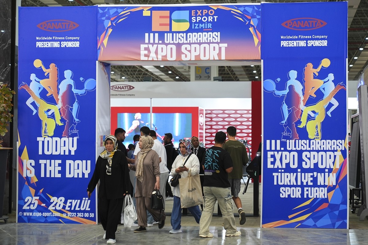 İzmir'de dün açılan ve içerisinde spor, fitness, wellness, sağlıklı yaşam ve spor teknolojilerini...