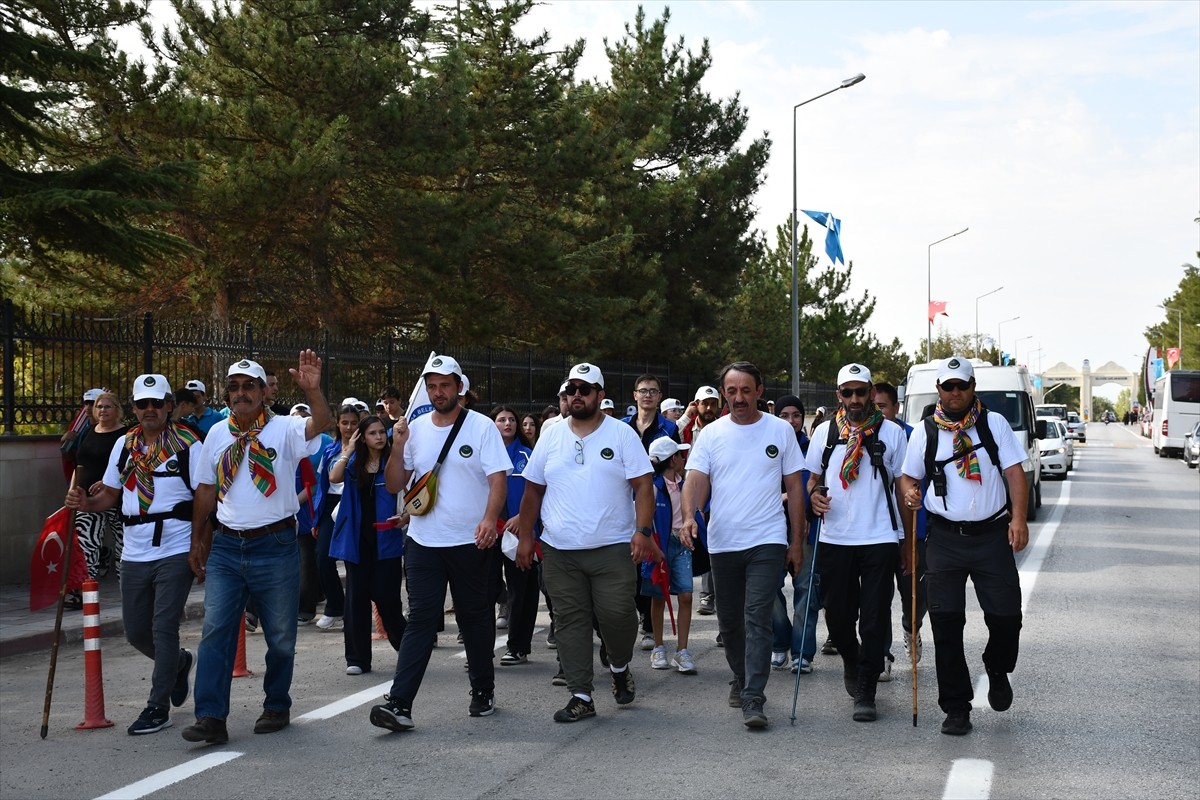 Kayı Boyu'nun tarihi göç yolculuğuna dikkati çekmek için Kütahya'nın Domaniç ilçesinden yürüyüşe...