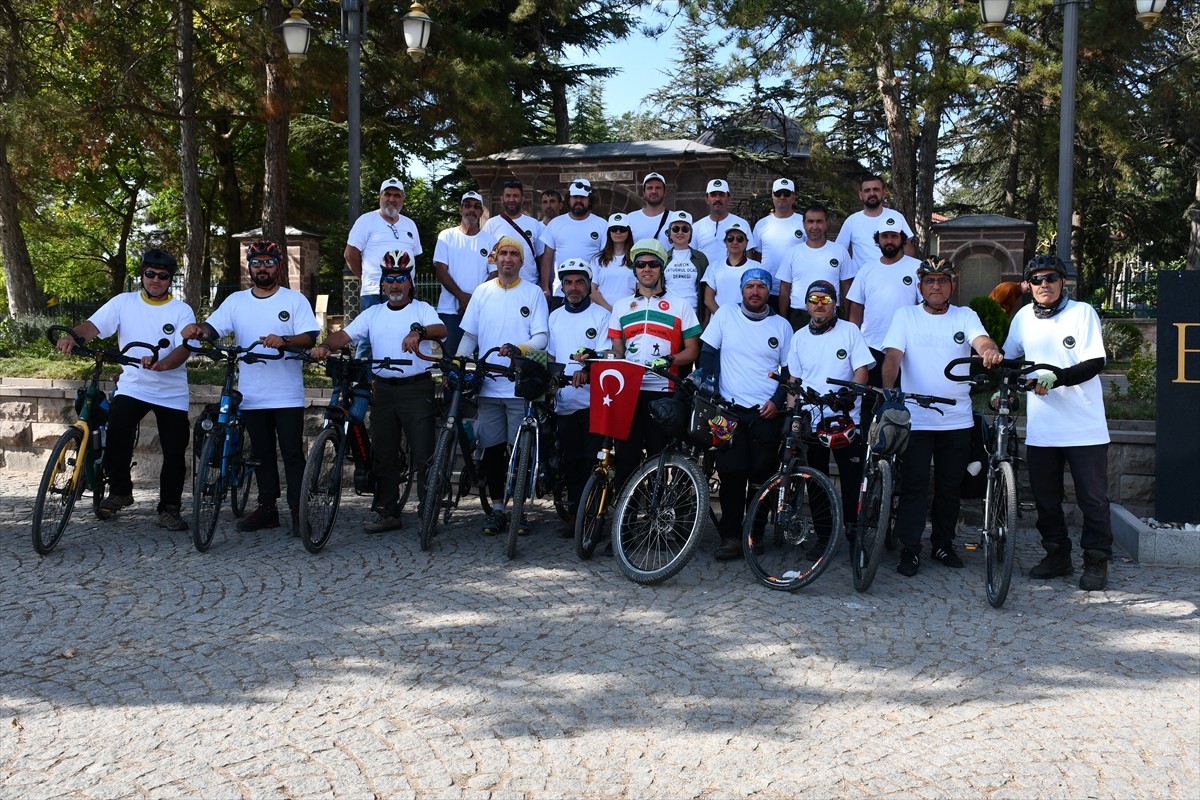Kayı Boyu'nun tarihi göç yolculuğunu yeniden canlandırmak amacıyla Kütahya'nın Domaniç ilçesinden...