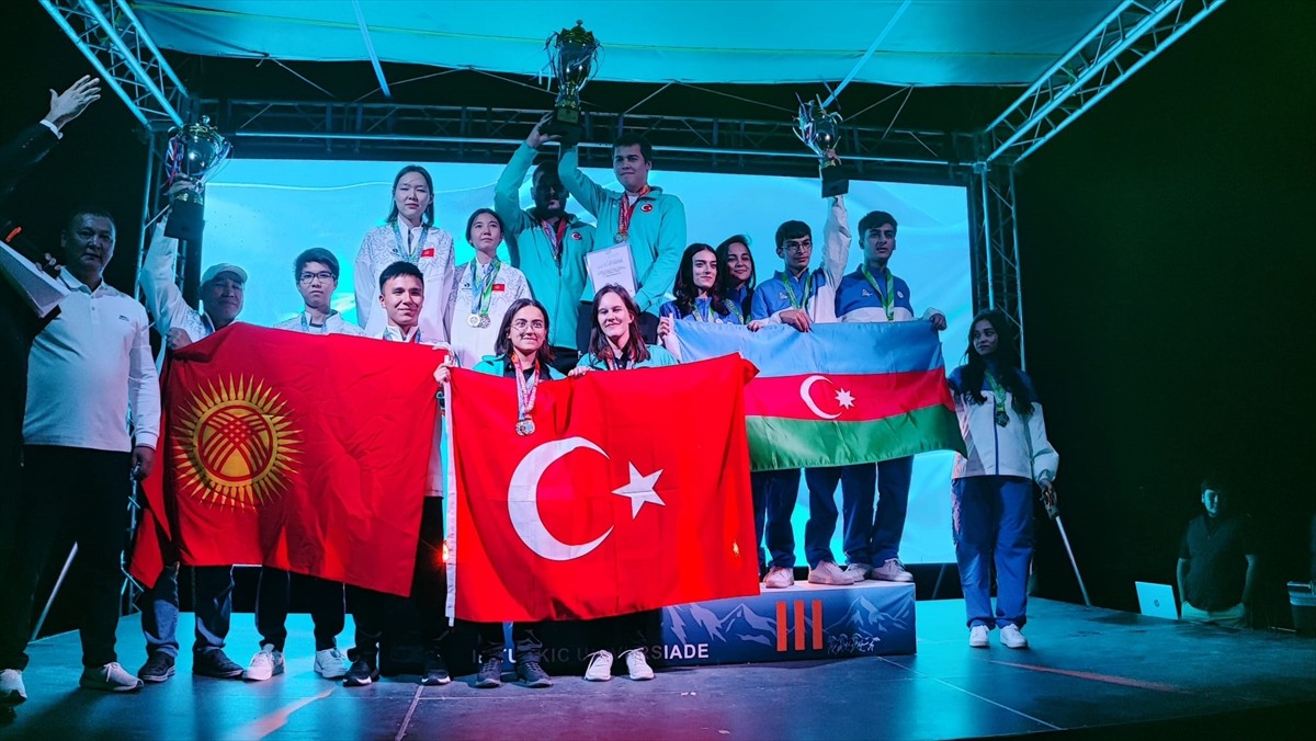 Kırgızistan'da düzenlenen 3. Türk Devletleri Üniversite Sporları Oyunları'nda milli sporcular, 3'ü...