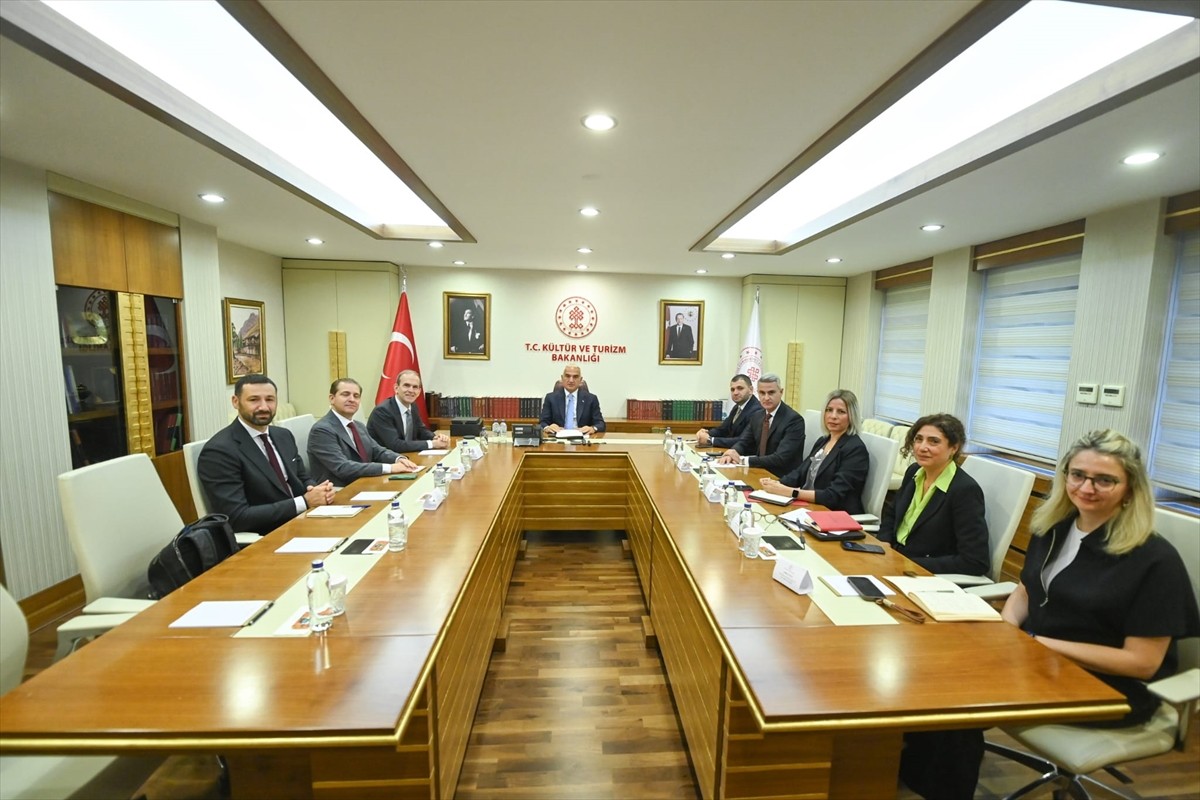 Kültür ve Turizm Bakanı Mehmet Nuri Ersoy, Google Küresel İlişkiler Başkanı Kent Walker ve...