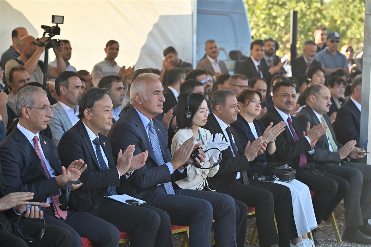 Kültür ve Turizm Bakanı Mehmet Nuri Ersoy, Japonya Altes Prensesi Akiko Mikasa ile Ayanlar Höyük...