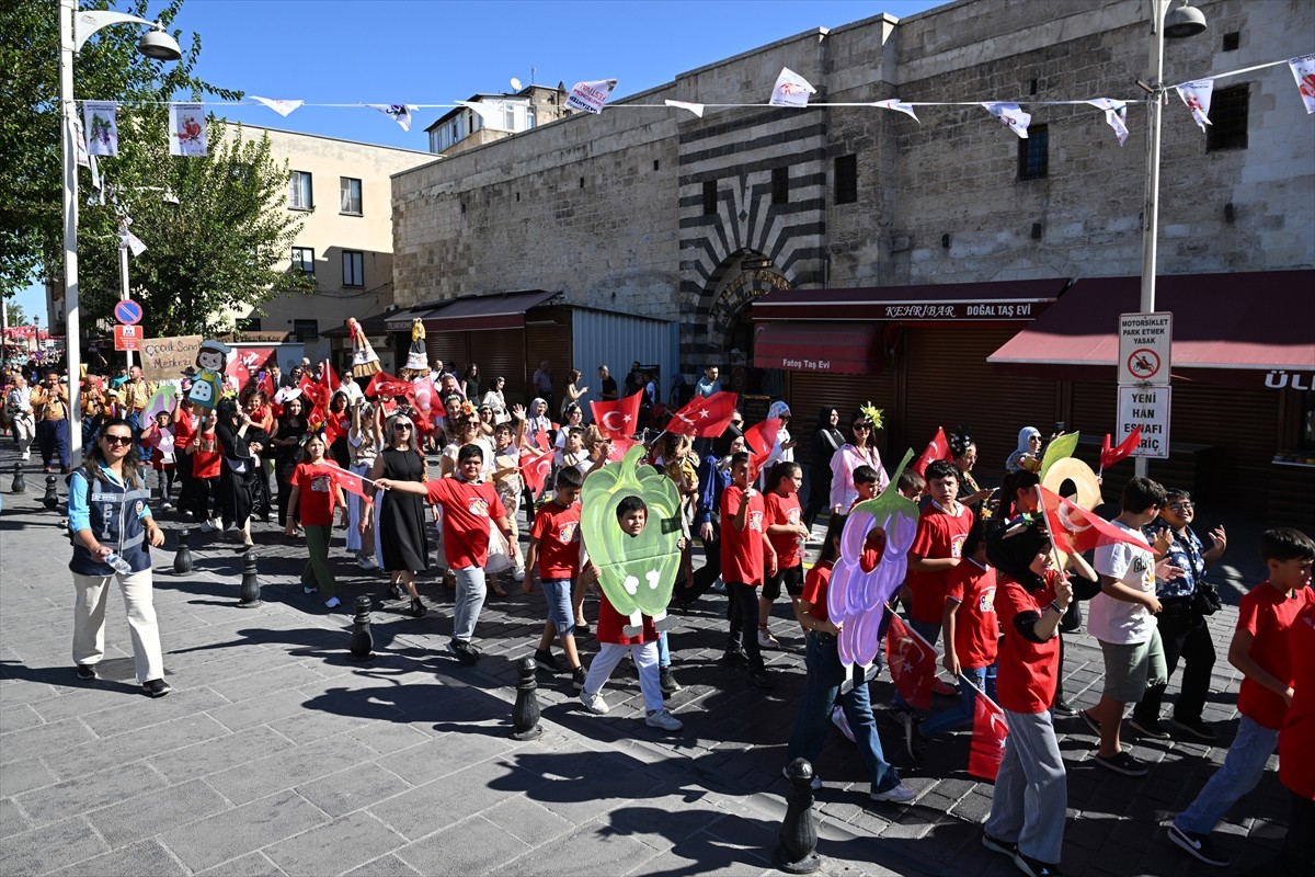 Kültür ve Turizm Bakanlığı ile Gaziantep Büyükşehir Belediyesi işbirliğiyle düzenlenen Kültür Yolu...