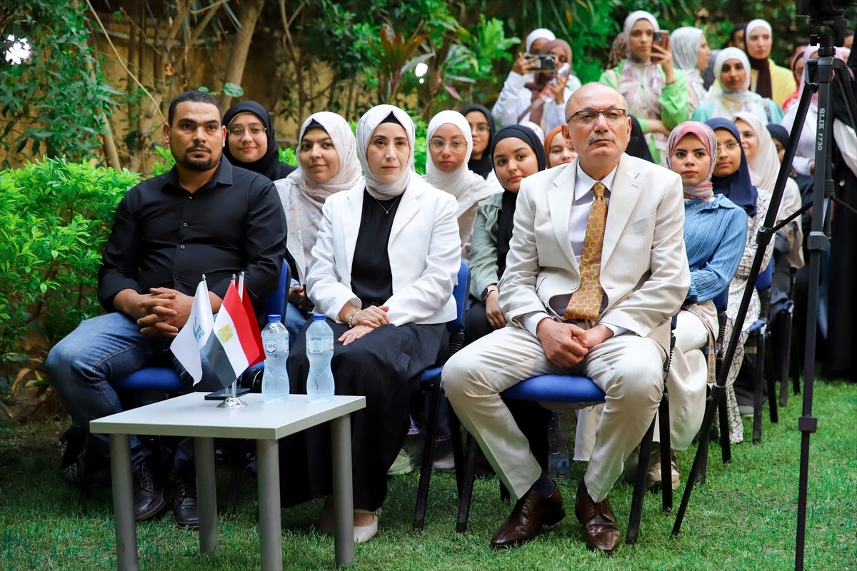 Mısır'daki Kahire Yunus Emre Enstitüsü (YEE) tarafından düzenlenen Türkçe dil kurslarını başarıyla...
