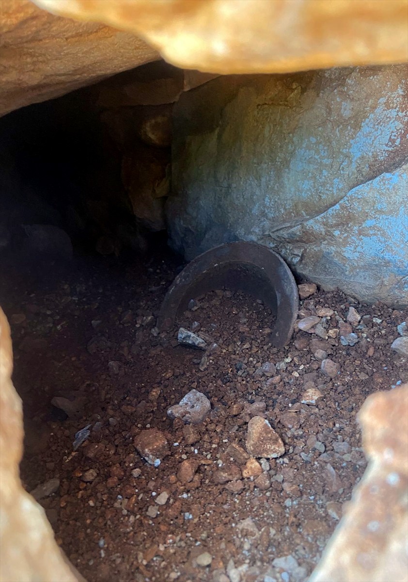 Muğla'nın Menteşe ilçesinde, su deposu çalışması sırasında ortaya çıkan mezarlarda dönemi henüz...