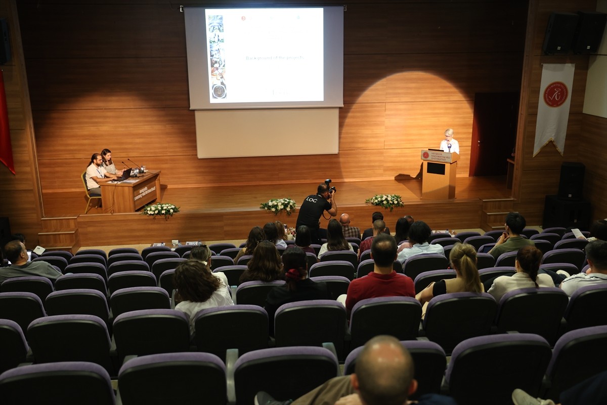 Nevşehir'de "Kapadokya Bölgesi Duvar Resimlerinin Korunması ve Araştırılmasına Dair Yapılan...