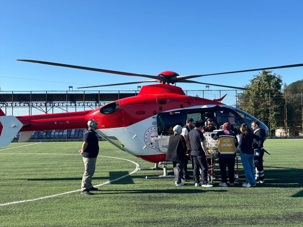 Ordu'da solunum sıkıntısı yaşayan bebek, ambulans helikopterle Samsun'a gönderildi.