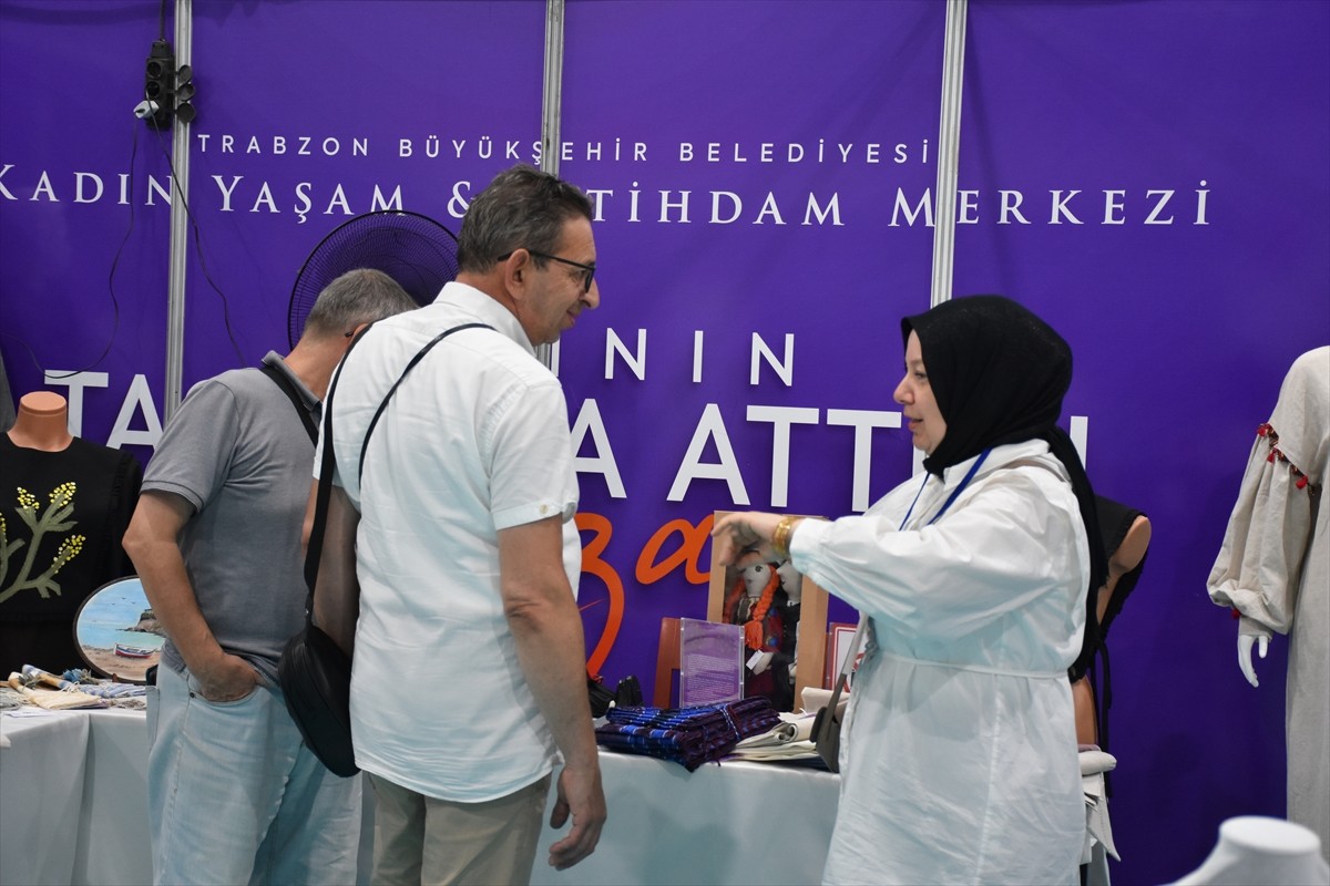 "Trabzon seni çağırıyor" sloganıyla organize edilen Trabzon Günleri etkinlikleri devam...