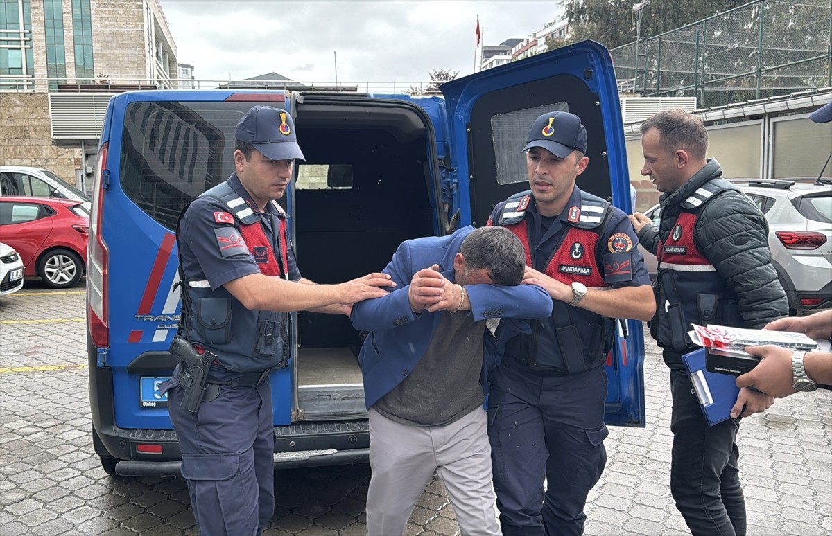  Samsun'da evinde karısını öldüren kişi, gözaltına alındı.
