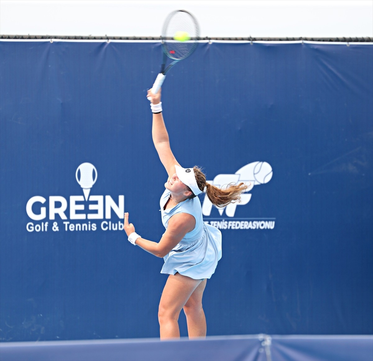 Samsun'da Türkiye Tenis Federasyonu gözetiminde Green Golf ve Tenis Kulübü tarafından düzenlenen...