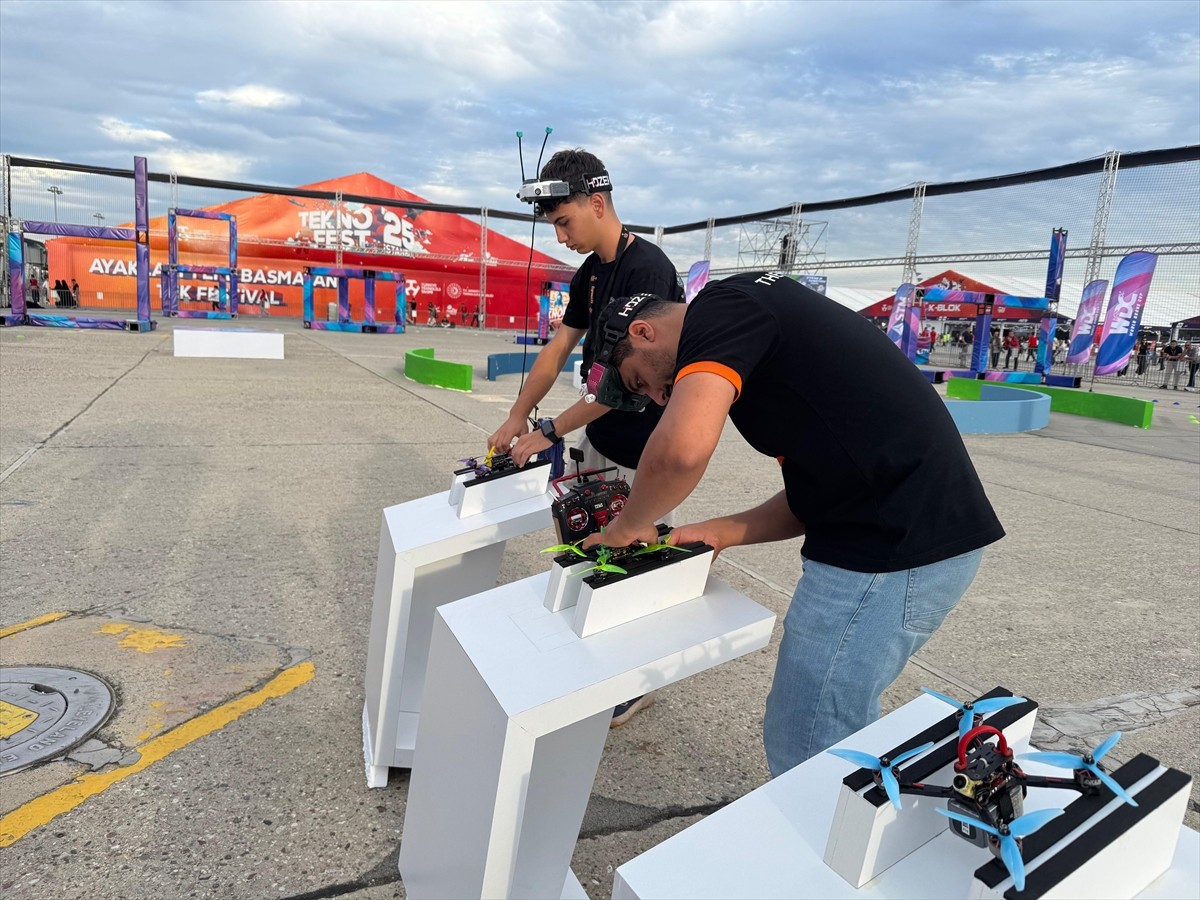 Sanayi ve Teknoloji Bakanlığı ile Türkiye Teknoloji Takımı Vakfı (T3 Vakfı) öncülüğünde...