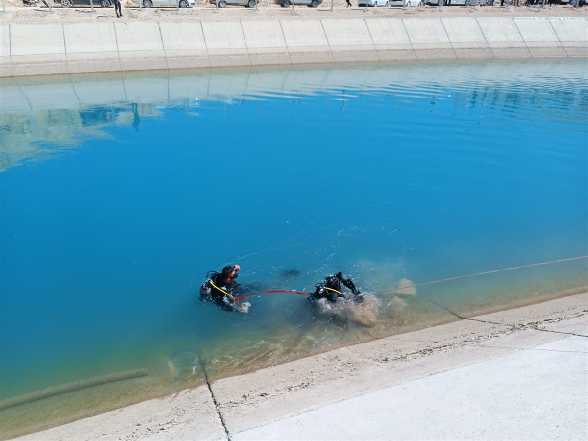 Şanlıurfa'nın Eyyübiye ilçesinde dünden bu yana haber alınamayan kişinin cansız bedeni sulama...