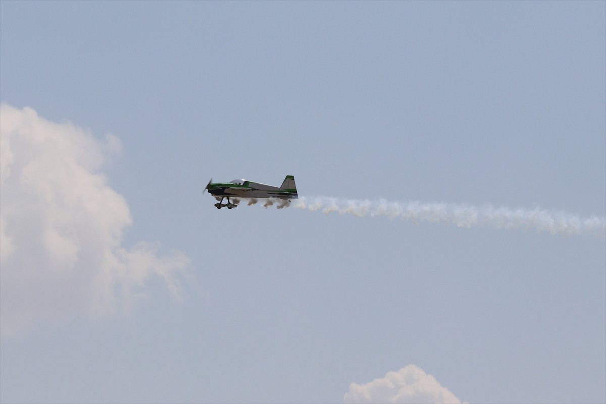 Sivas Kongresi'nin 106. yıl dönümü etkinlikleri kapsamında, Sivas Belediyesince yaptırılan Cengiz...