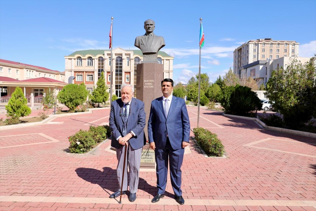 Tarihçi, yazar ve akademisyen Prof. Dr. İlber Ortaylı, Azerbaycan'a bağlı Nahçıvan Özerk...
