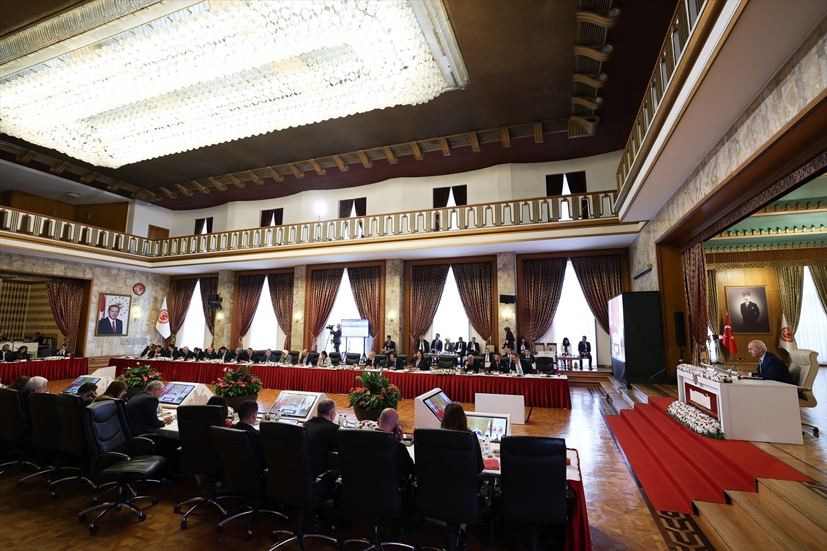 TBMM'de "Terörsüz Türkiye" hedefi doğrultusunda kurulan ve TBMM Başkanı Numan Kurtulmuş...