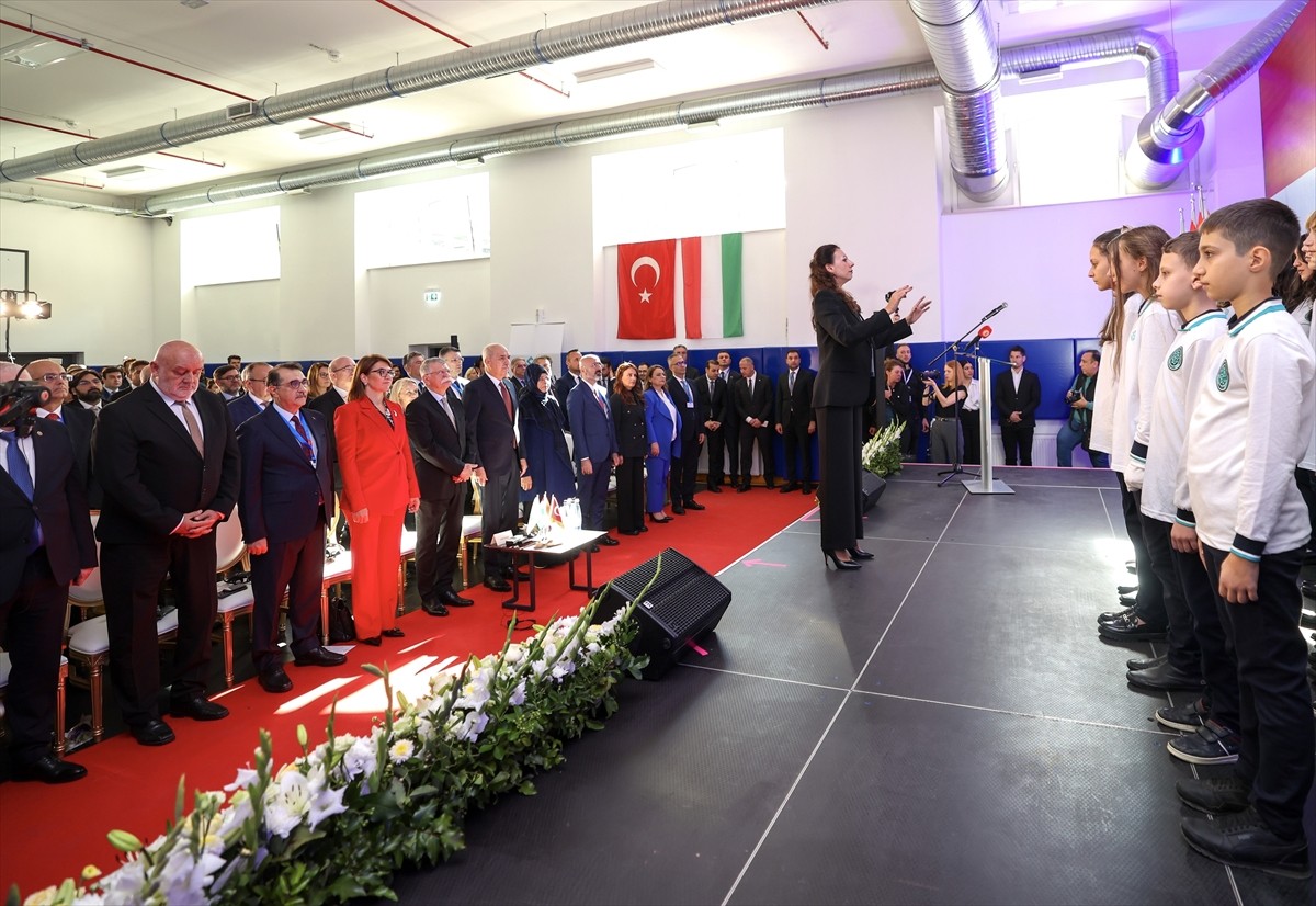 TBMM Başkanı Numan Kurtulmuş, Macaristan Ulusal Meclisi Başkanı Laszlo Köver ile Macaristan Maarif...