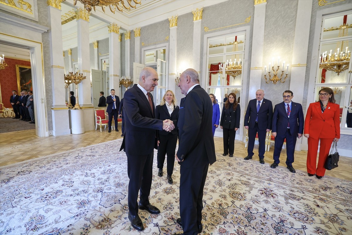TBMM Başkanı Numan Kurtulmuş, resmi ziyaret gerçekleştirdiği Macaristan'ın başkenti Budapeşte'de...