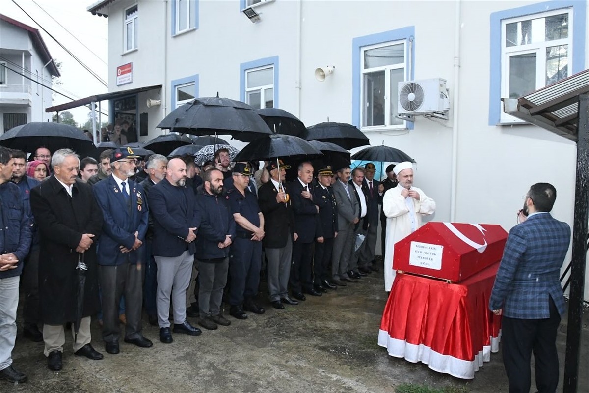Tedavi gördüğü Ordu Devlet Hastanesinde hayatını kaybeden 72 yaşındaki Kıbrıs gazisi Ünal Aktürk...