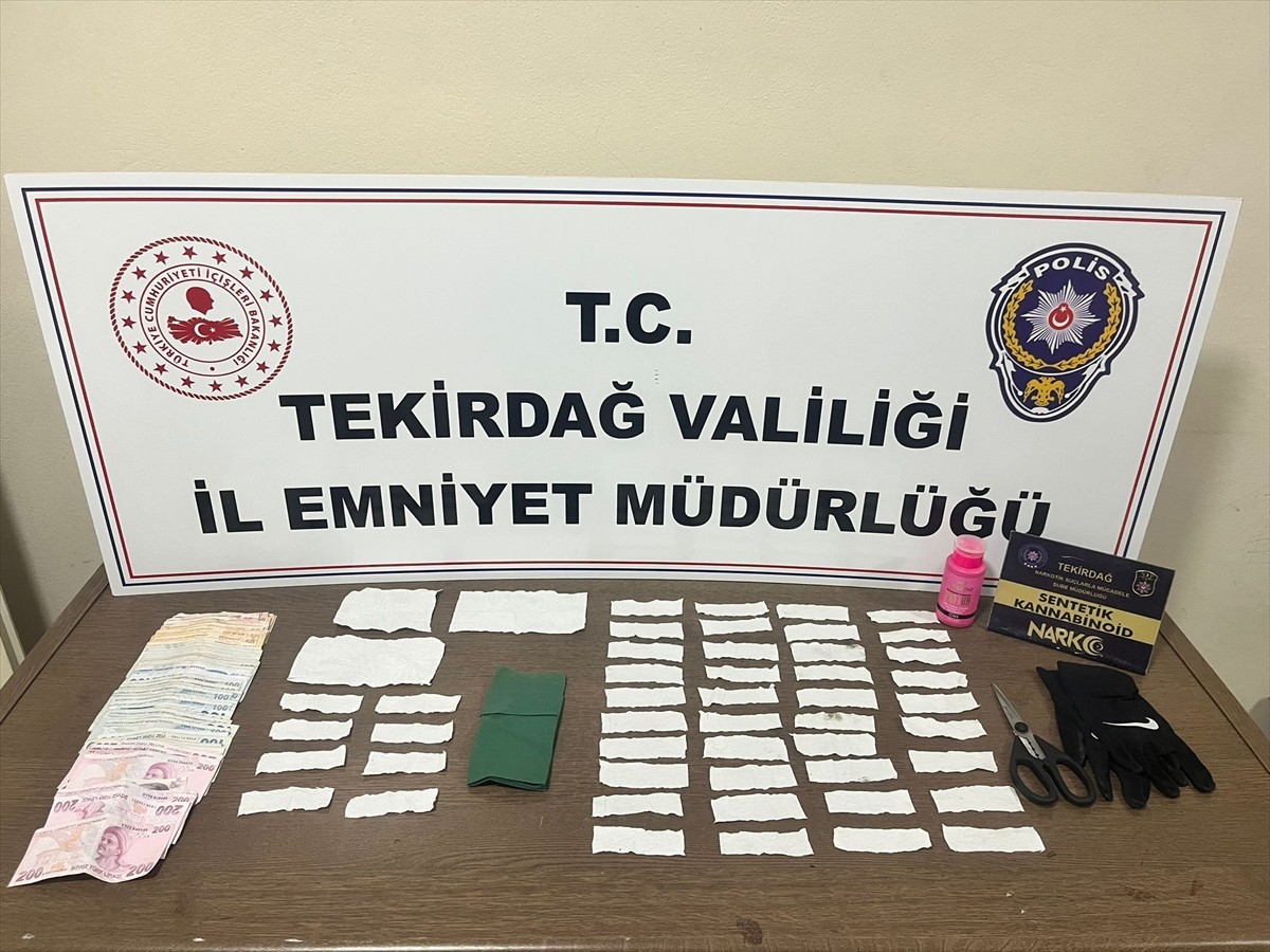 Tekirdağ'da uyuşturucu operasyonlarında gözaltına alınan 10 şüpheli tutuklandı. Adreslerde, 875...