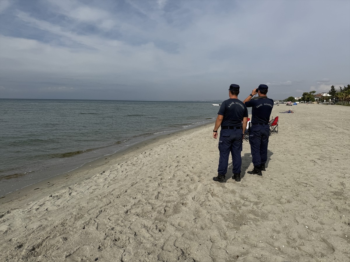 Tekirdağ'ın Marmaraereğlisi ilçesinde denizde kaybolan kadını arama çalışmaları 3 gündür devam...