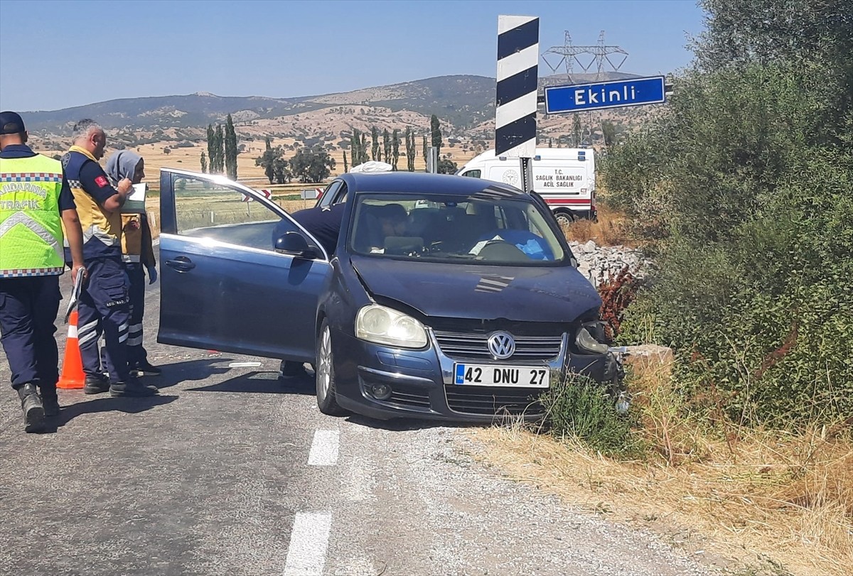 Tokat'ın Yeşilyurt ilçesinde köprünün korkuluklarına çarpan otomobildeki 1 kişi öldü, 2 kişi...