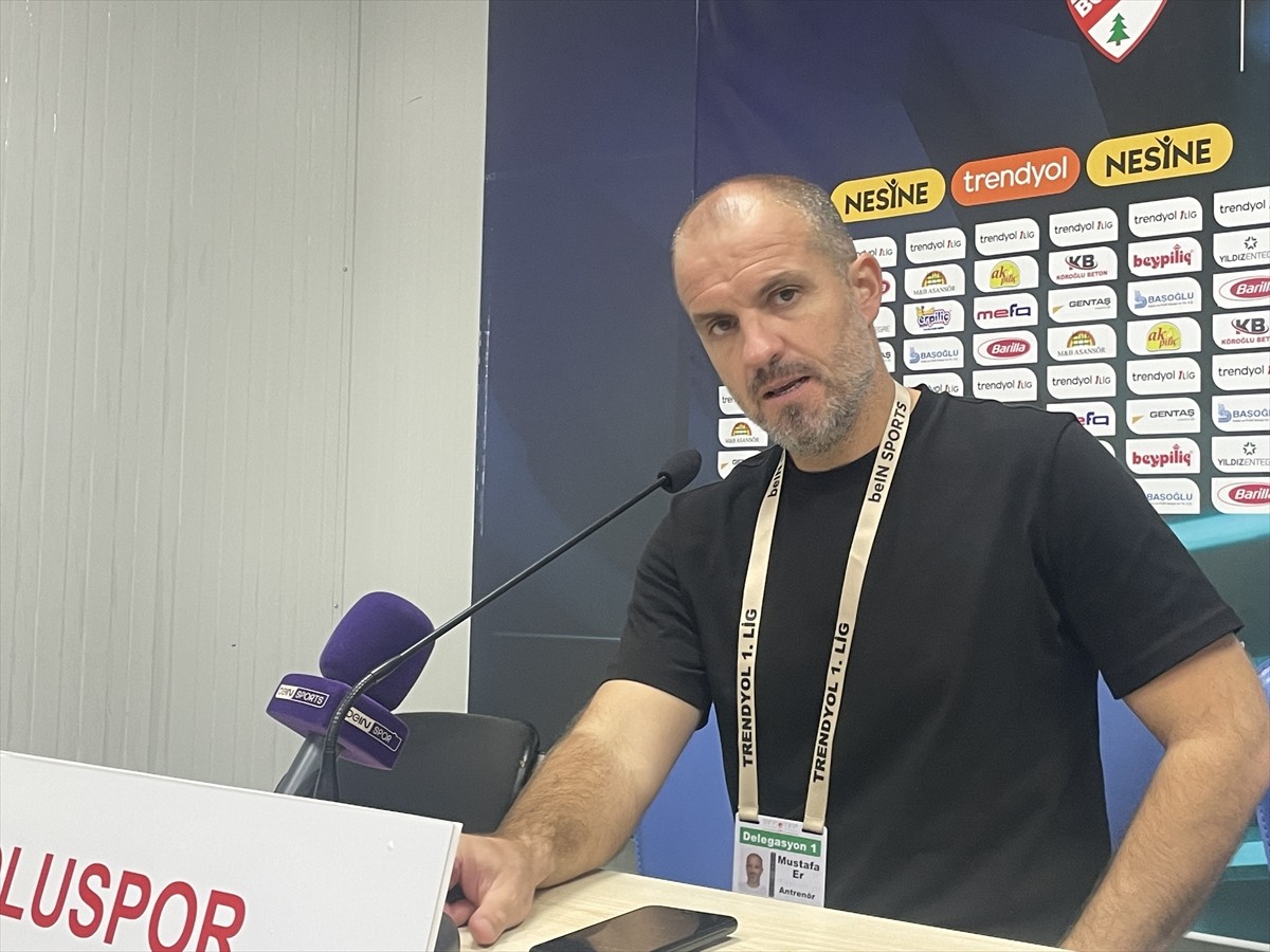 Trendyol 1. Lig'in 7. haftasında Boluspor ile Eminevim Ümraniyespor, Bolu Atatürk Stadı'nda...