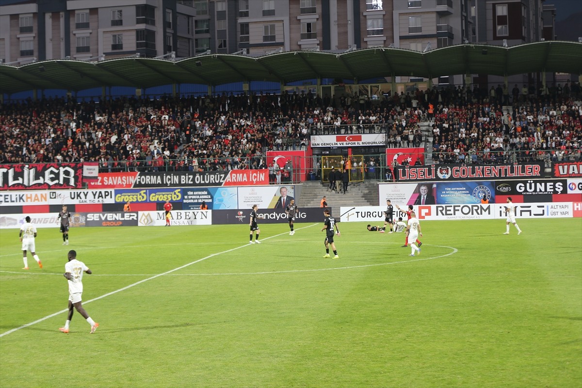 Trendyol 1. Lig'in 8. haftasında İmaj Altyapı Vanspor, konuk ettiği Amed Sportif Faaliyetler'i 3-0...