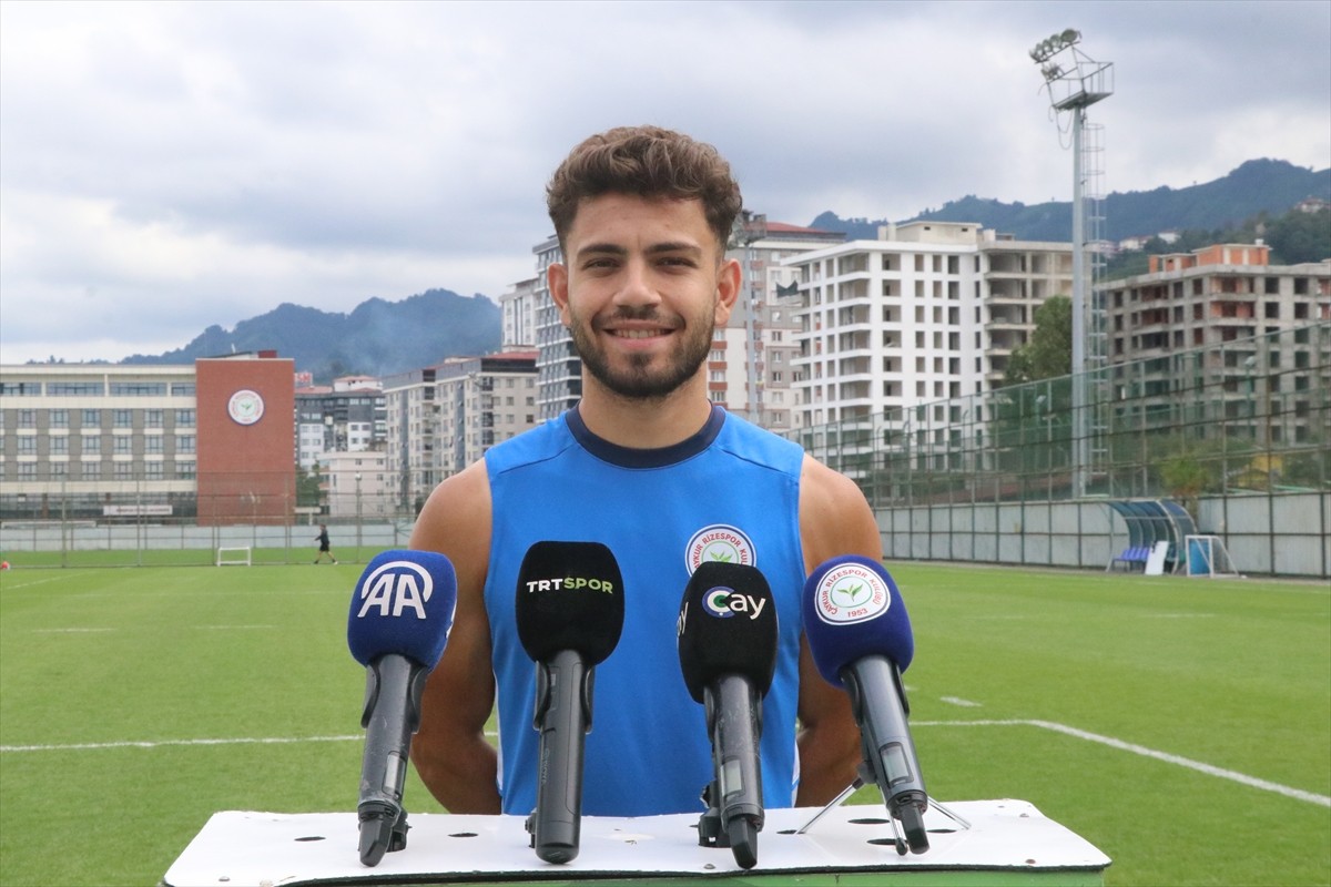 Trendyol Süper Lig 7. haftasında sahasında Kasımpaşa ile oynayacak Çaykur Rizespor'un futbolcusu...