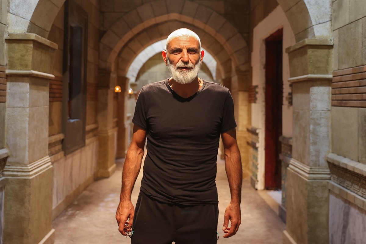 TRT 1 ekranlarında yayınlanan "Mehmed: Fetihler Sultanı" dizisi, Osmanlı İmparatorluğu'nun...