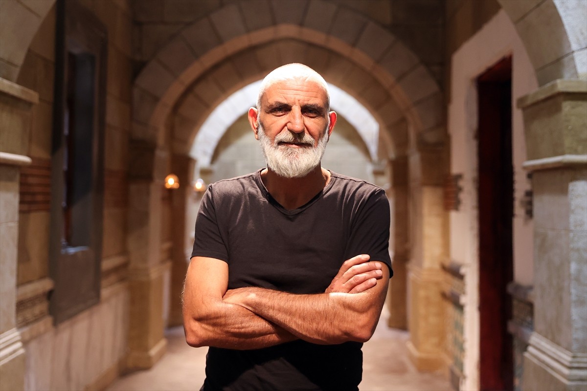 TRT 1 ekranlarında yayınlanan "Mehmed: Fetihler Sultanı" dizisi, Osmanlı İmparatorluğu'nun...