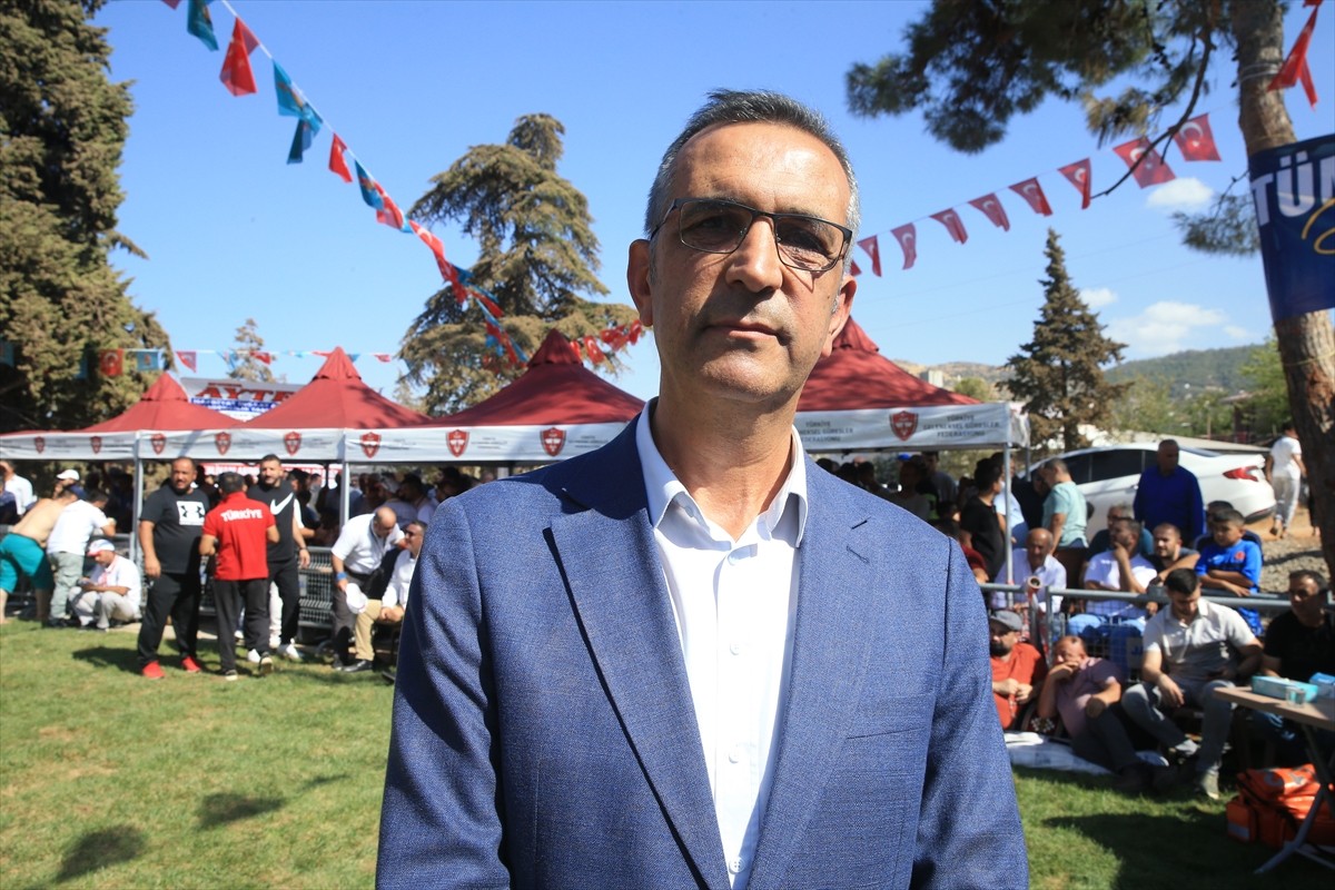 Türk tarihinin en köklü ata sporlarından aşırtmalı aba güreşi ve kısa şalvar güreşi, uluslararası...