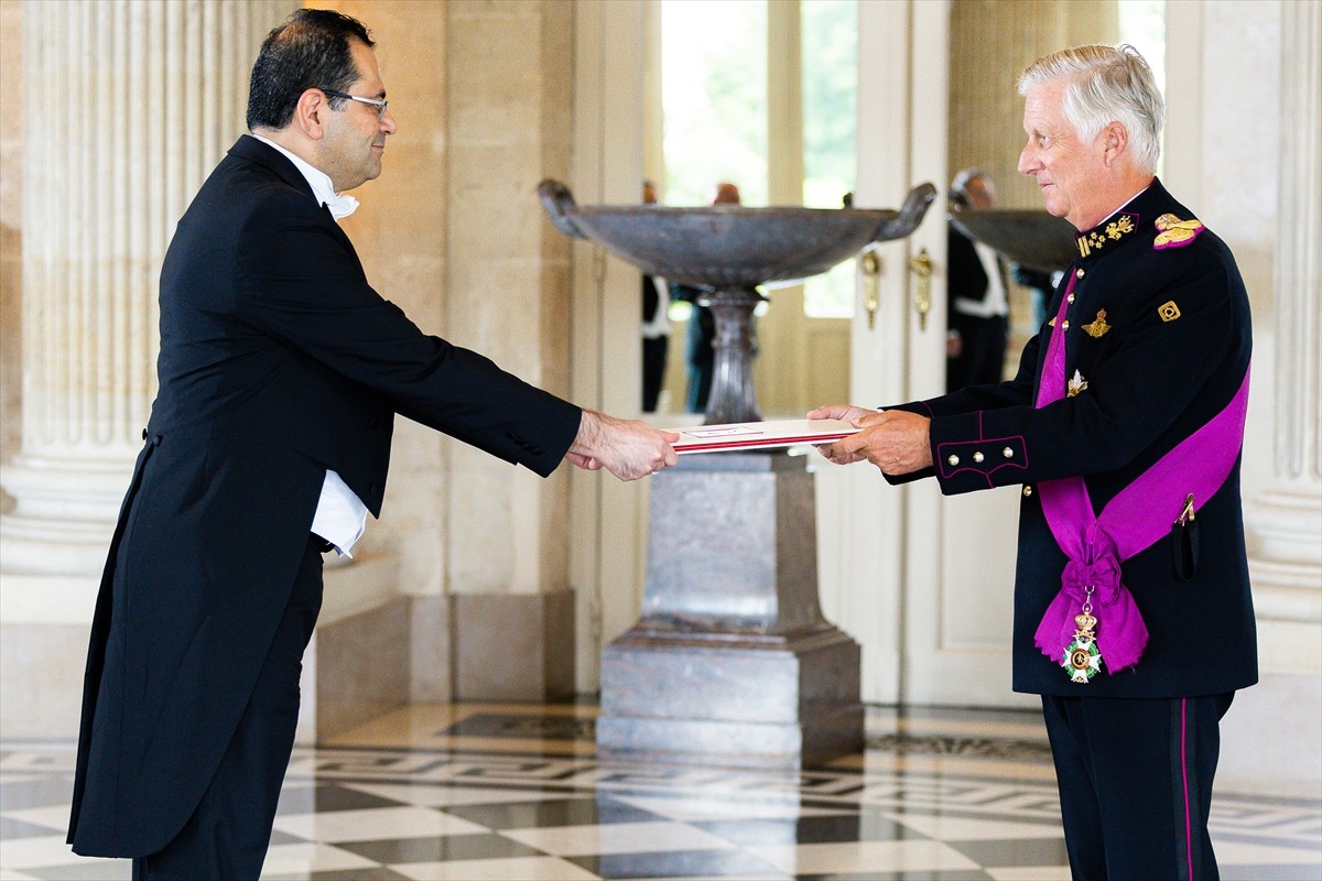 Türkiye'nin Brüksel Büyükelçisi Görkem Barış Tantekin görevine resmen başladı. Belçika Kraliyet...