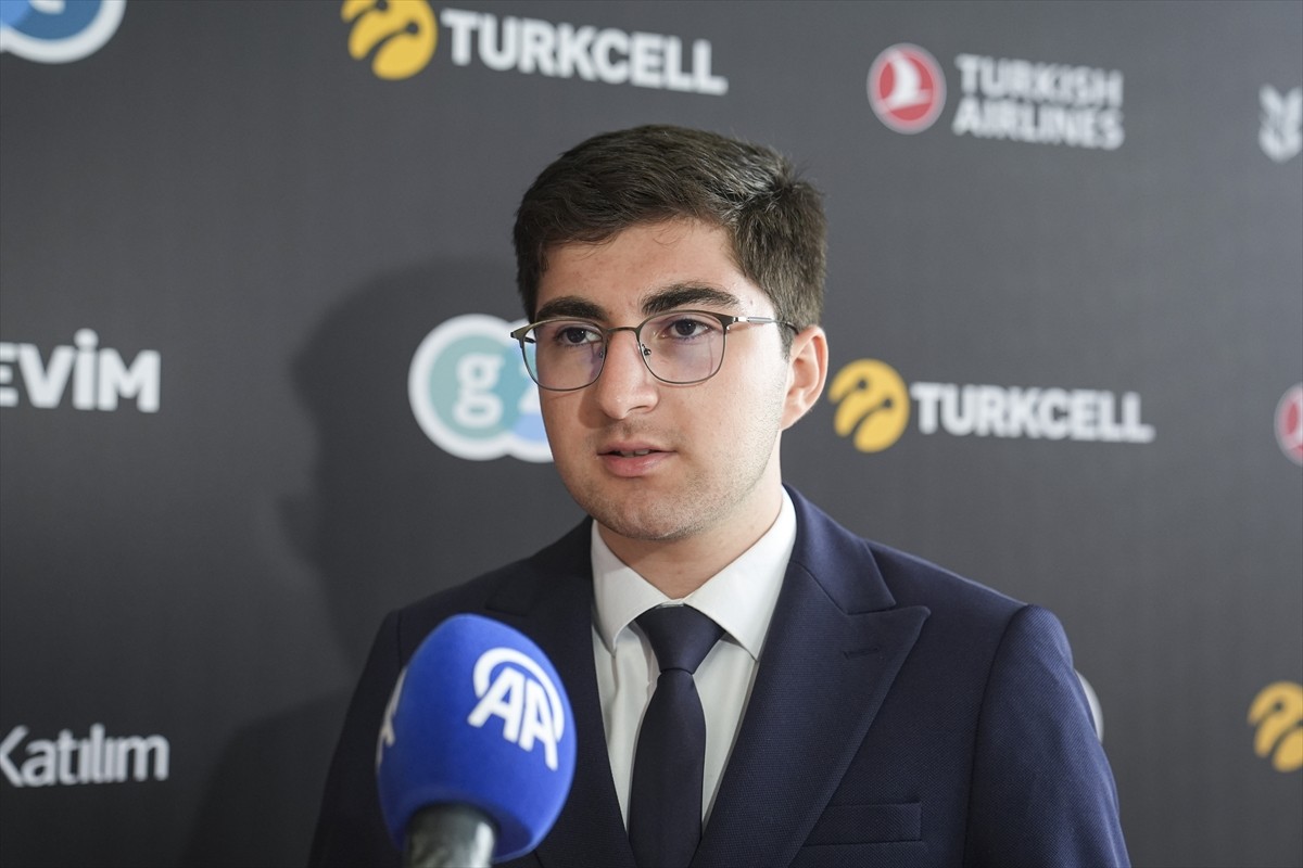 Türkiye Cumhuriyeti Cumhurbaşkanlığının himayelerinde, Genç Diplomasi Derneği tarafından "Soğuk...