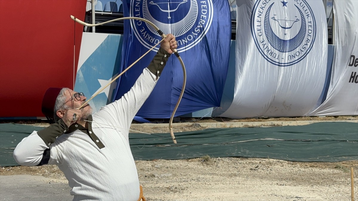 Türkiye Geleneksel Türk Okçuluk Federasyonu (TGTOF) tarafından düzenlenen Celaleddin Karatay...